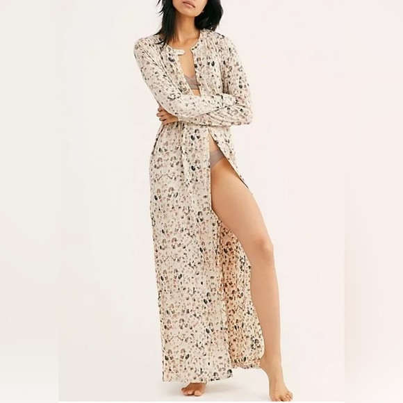 Free People Intimately Neutral Leopard Print Maxed Out Maxi Robe Dress Size S - Picture 1 of 15
